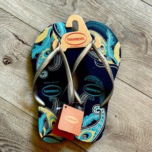 NWT Slim Organic Havaianas